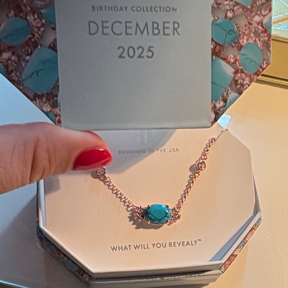 Bomb Party Necklace December 2025 - Picture 4 of 4